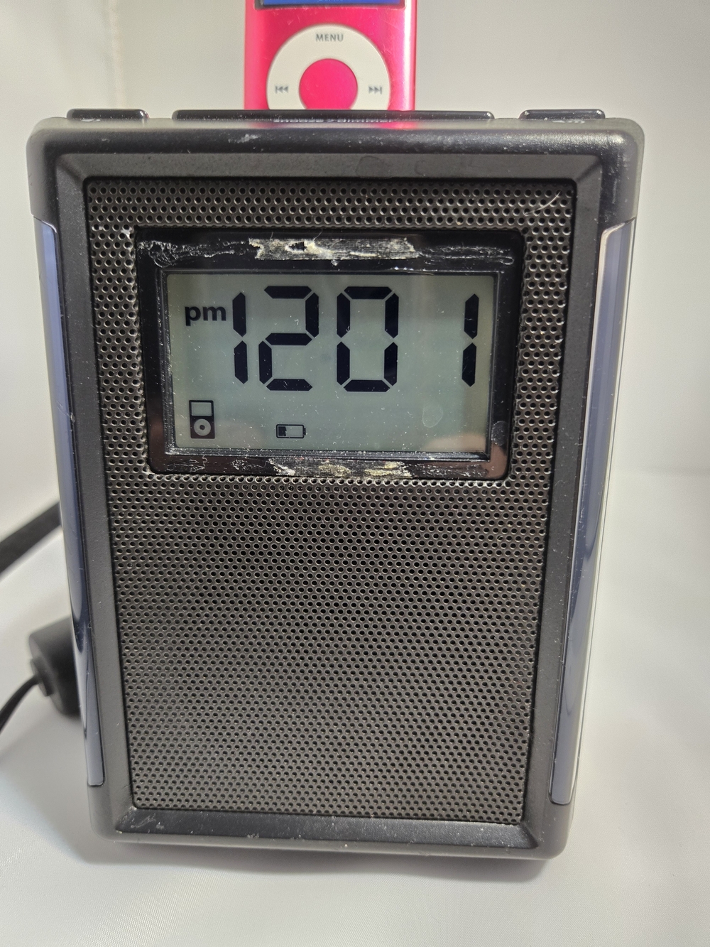 Apple iPod nano (Pink) with IHOME Portable Clock Radio Dock (EDIT) - Picture 5 of 17